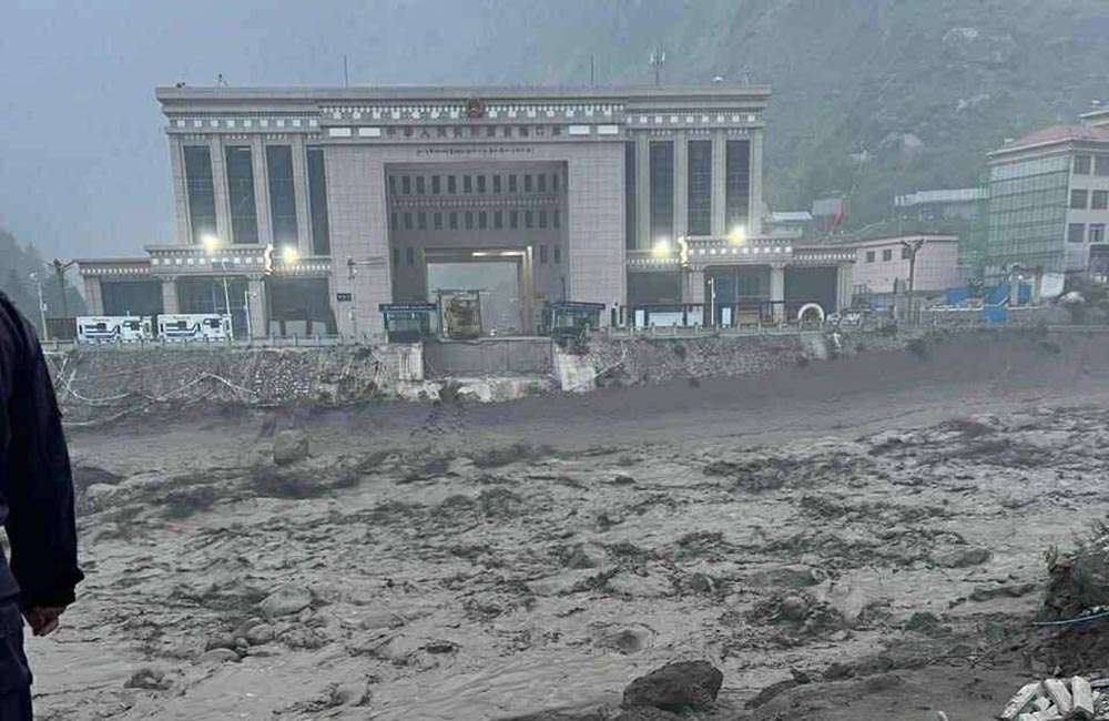 रसुवा बाढी: १२ नेपाली र ६ चिनियाँसहित १८ जना बेपत्ता