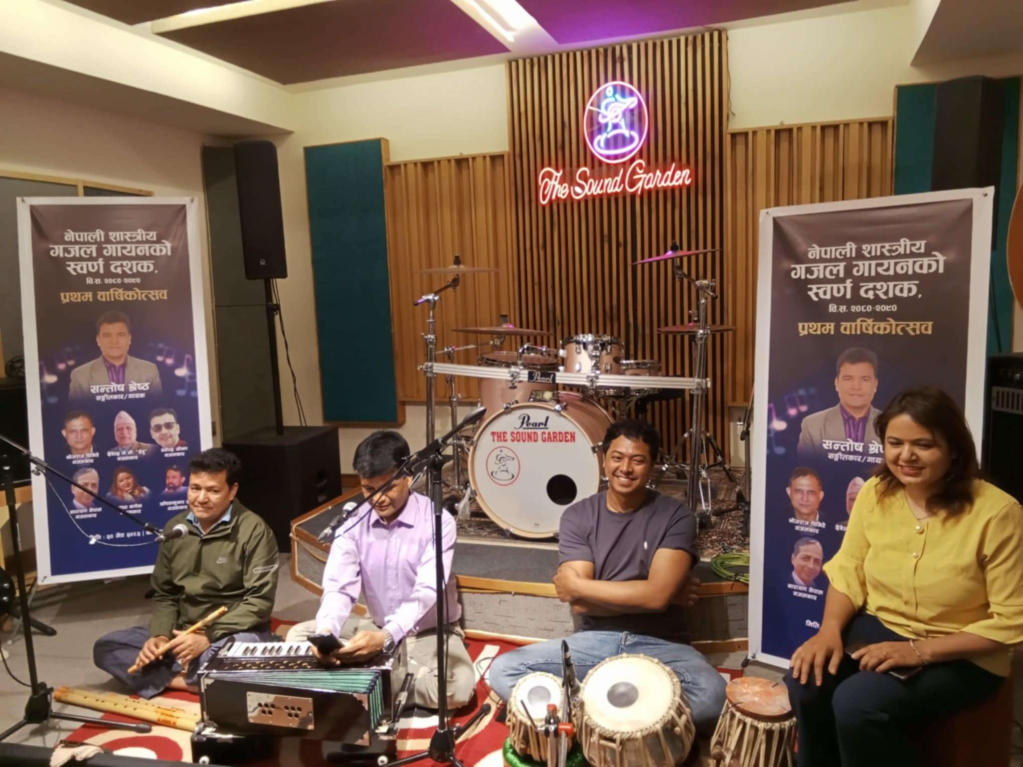 'गजल गायनको स्वर्ण दशक' दोस्रो वर्षमा, सन्तोषले गाए आधा दर्जन गजल