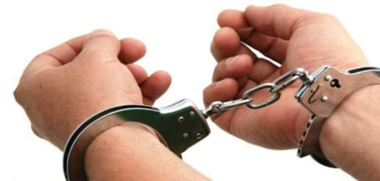 आखेटोपहारसहित दुई जना पक्राउ